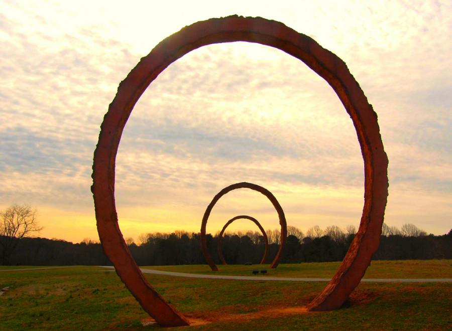 Gyre by Thomas Sayre stands at 150 feet tall and is one of the pieces of art the volunteers keep maintained. Volunteering and helping the community is not only helpful to you but also helps others.