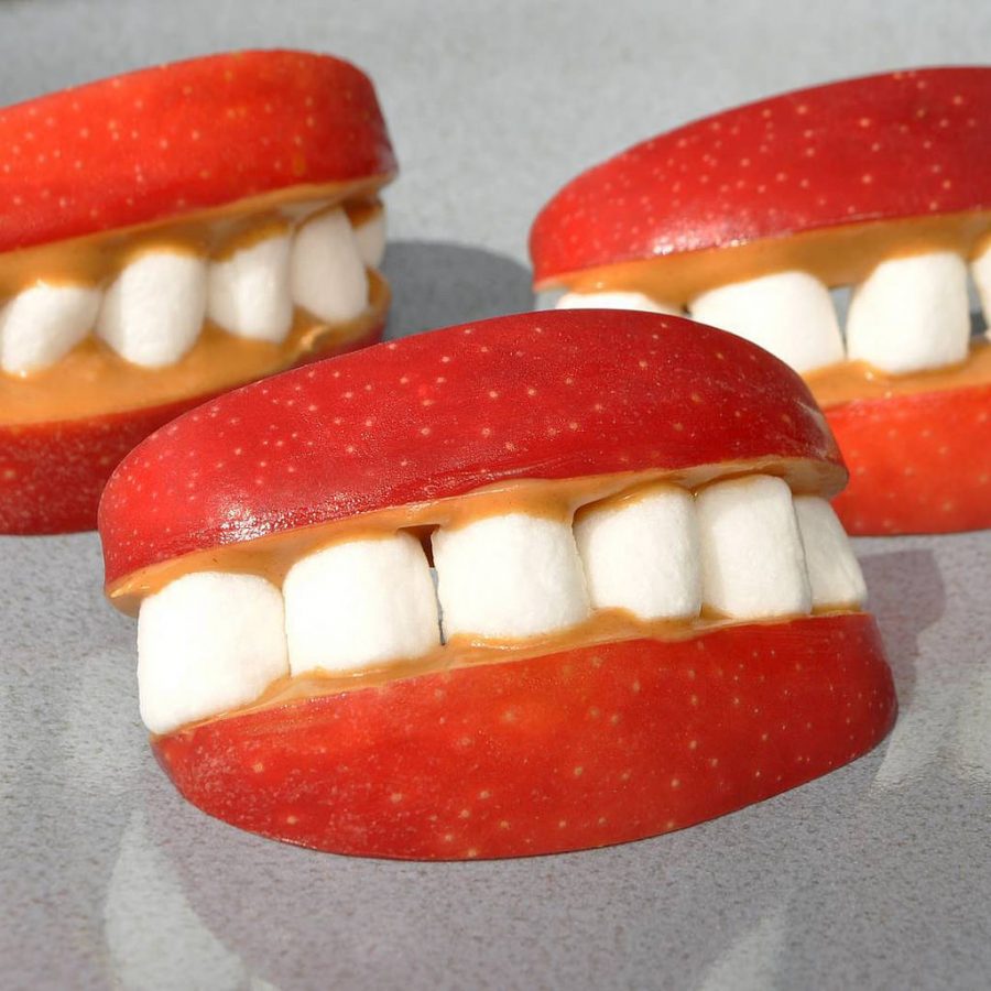  Smiling widely, these “Gum and Teeth” snacks will draw anyone in for a delectable bite! Make these head turners and bring them to school for all your friends to see.
