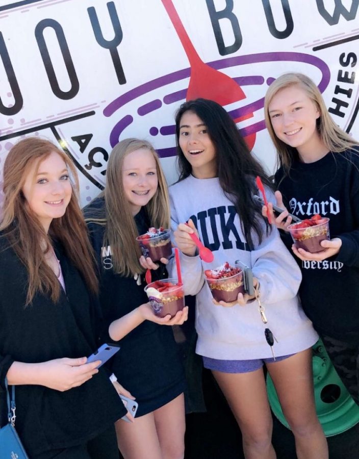  Posing with their acai bowls at Buoy Bowls, sophomores Rachel Secan, Lauren Harris, Lauren McShea and Mary Carson Buffalo enjoy the art, beauty and deliciousness of these heart healthy bowls. Acai bowls are one of the health food trends because the acai berries are so good for you, and they are fun to create when you customize the toppings.

