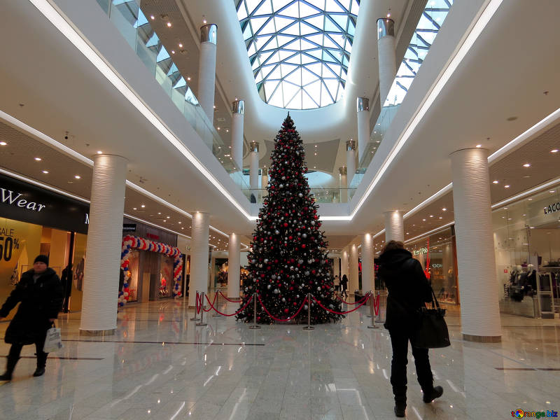 Strolling through the mall in winter, customers look upon all the new holiday decor. With the smells wafting through the air, an opportunity presents itself as cuffing season arrives.