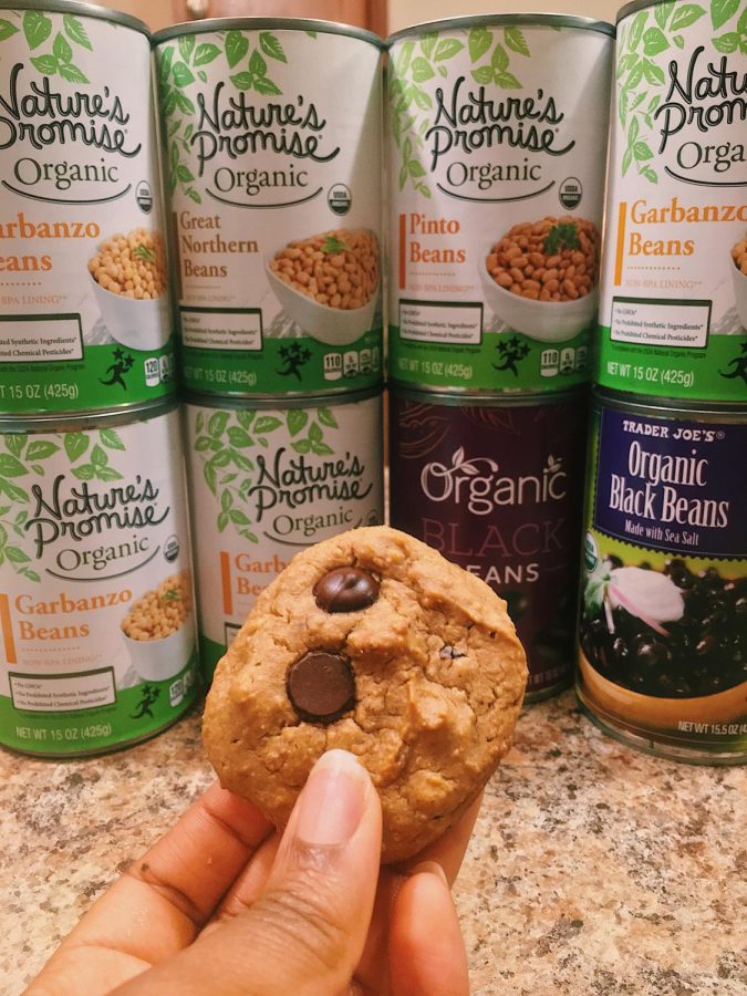 Fresh+and+warm+from+the+oven%2C+this+chickpea+chocolate+chip+cookie+is+fluffy%2C+delicious%2C+and+will+satisfy+any+cookie+lover.+There+are+so+many+healthy+and+innovative+ways+to+use+canned+beans+like+the+ones+appeared+above%2C+and+all+it+takes+is+some+inspiration+and+creativity%21%0A