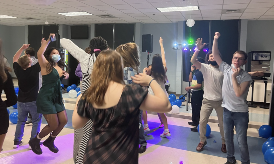 A night to remember for all, the Best Buds Winter dance included both Millbrook and Sanderson. After having to skip last years dance, Best Buds was happy to carry on the tradition and welcome everyone into Winter festivities.
