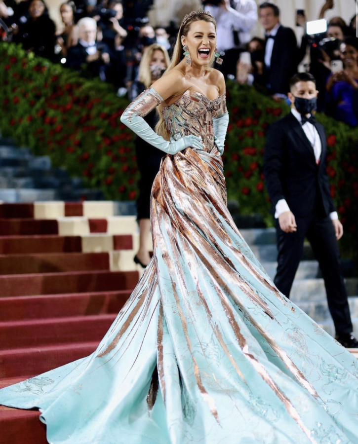    The Met Gala’s theme this year was Guilded Glamour, and the red carpet looks roamed from class to trash. Some special outfits were created to pop off at the Gala and turn the heads of everyone who could catch a glance.
