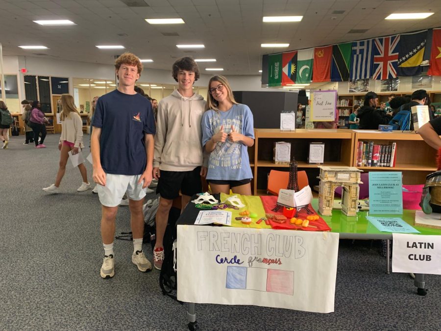 The French club was present at the Activities Fair and spread the word about the club. It is not too late to join, just stop by the French rooms or join the Remind by texting @9cahc8 to 81010!