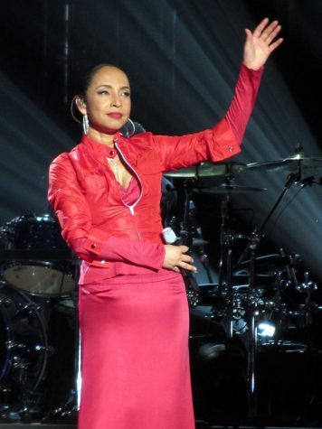 Sade is not only known for her gorgeous voice. Her red lipstick and her signature beauty are also iconic. Sade has won four Grammys throughout her career, and even winning best New Artist award in 1986. 