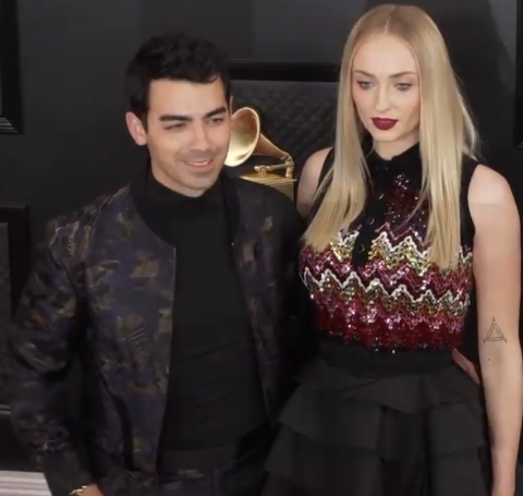  Pop star Joe Jonas and actress Sophie Turner split after 4 years of marriage. Read below to see all the drama behind the divorce.