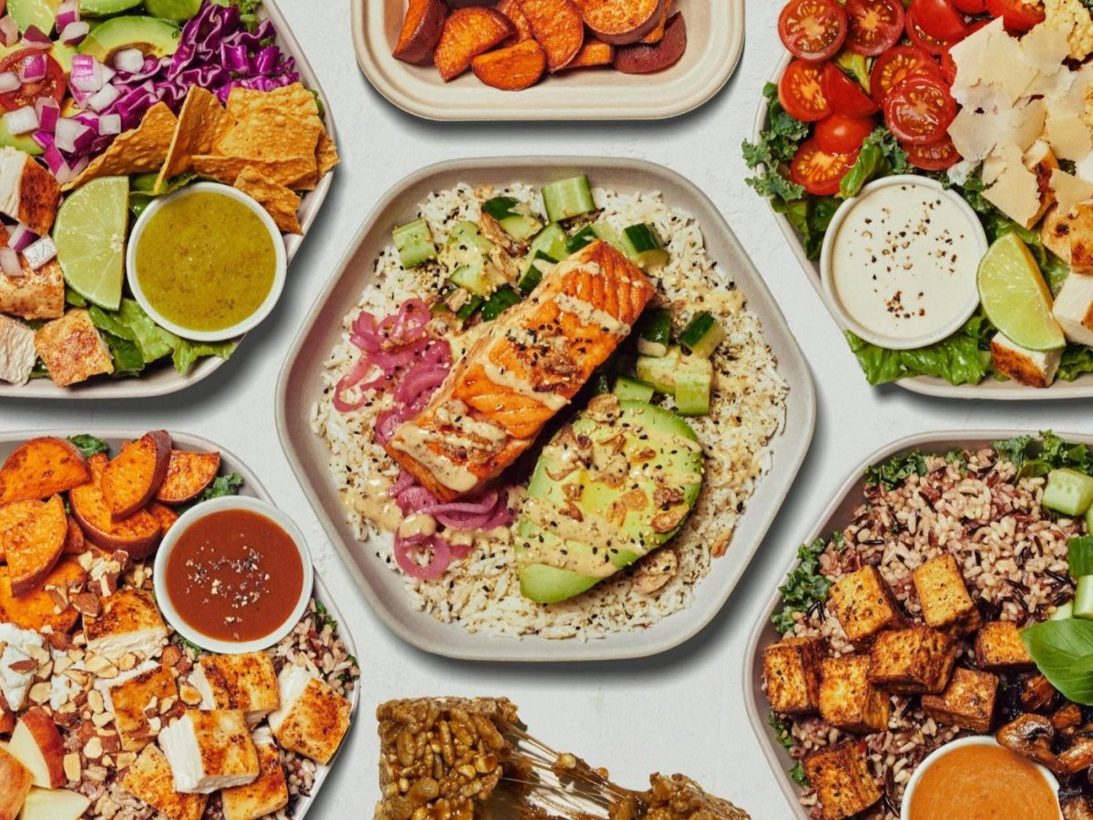 Sweetgreen recently opened up in Raleigh, making this the second location in North Carolina. Priding themselves on clean and delicious ingredients, this restaurant has excelled with nice workers, clean conditions and nutritious, filling food. 